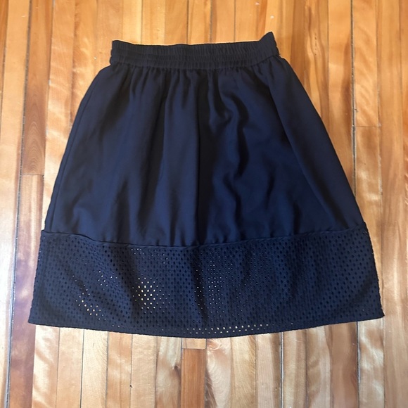 Vero Moda Black Knee-Length Skirt – Size M - Picture 1 of 1